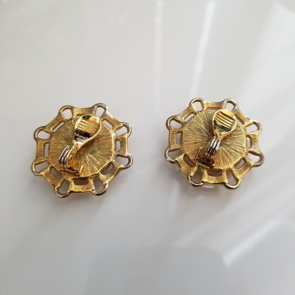 Vintage Monet Gold & Black Earrings - Picture 2 of 3